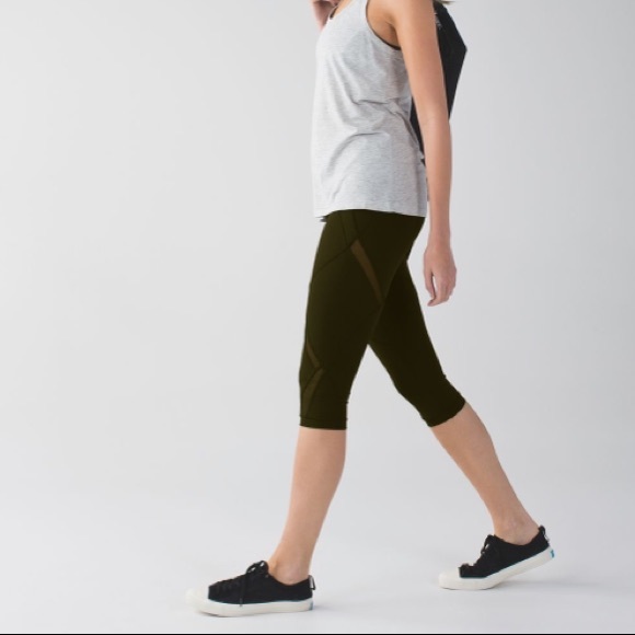 Lululemon Cool To Street Crop mesh gator green size 4 leggings capri crops - Picture 3 of 16